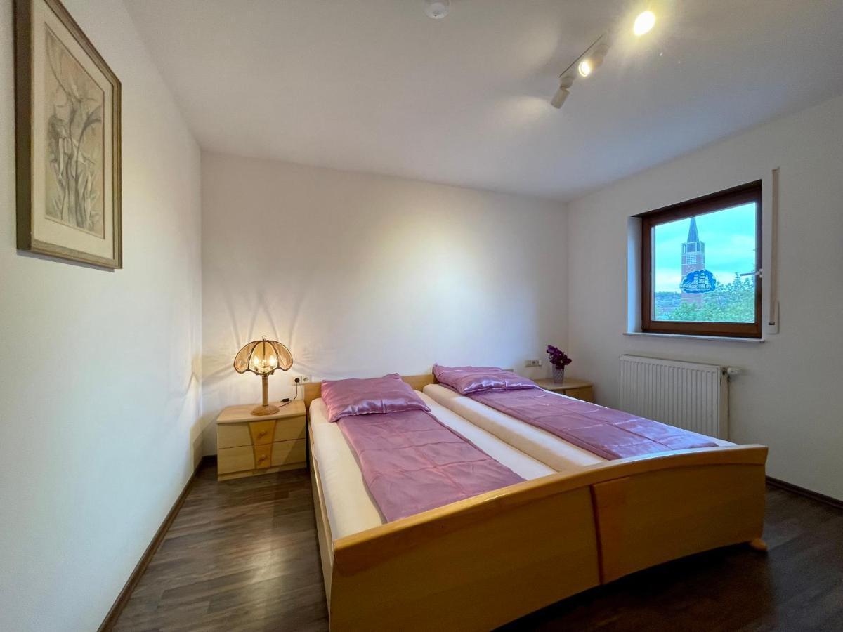 Wunderschoenes Apartment In Der Goldstadt 普福尔茨海姆 外观 照片