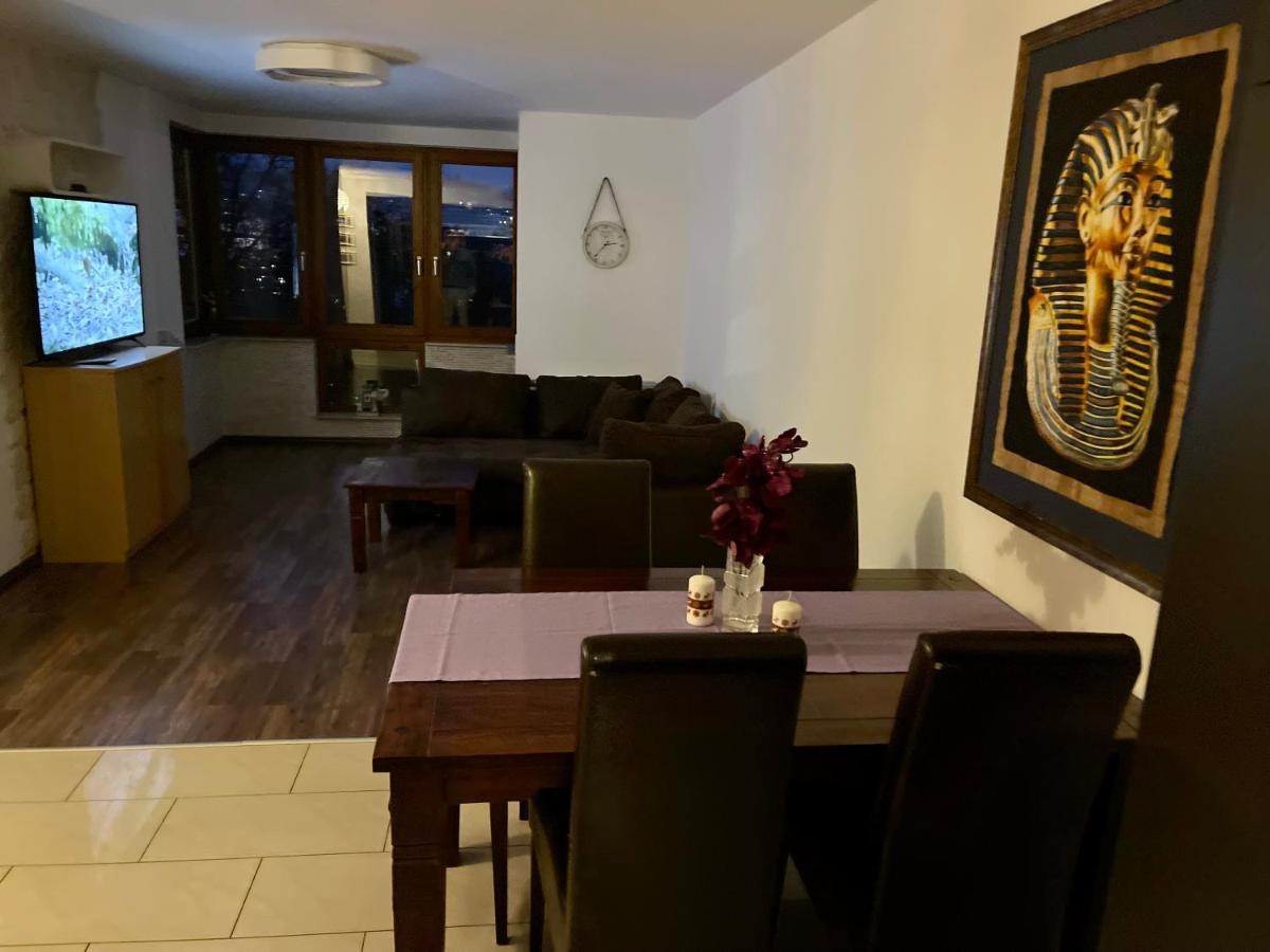 Wunderschoenes Apartment In Der Goldstadt 普福尔茨海姆 外观 照片