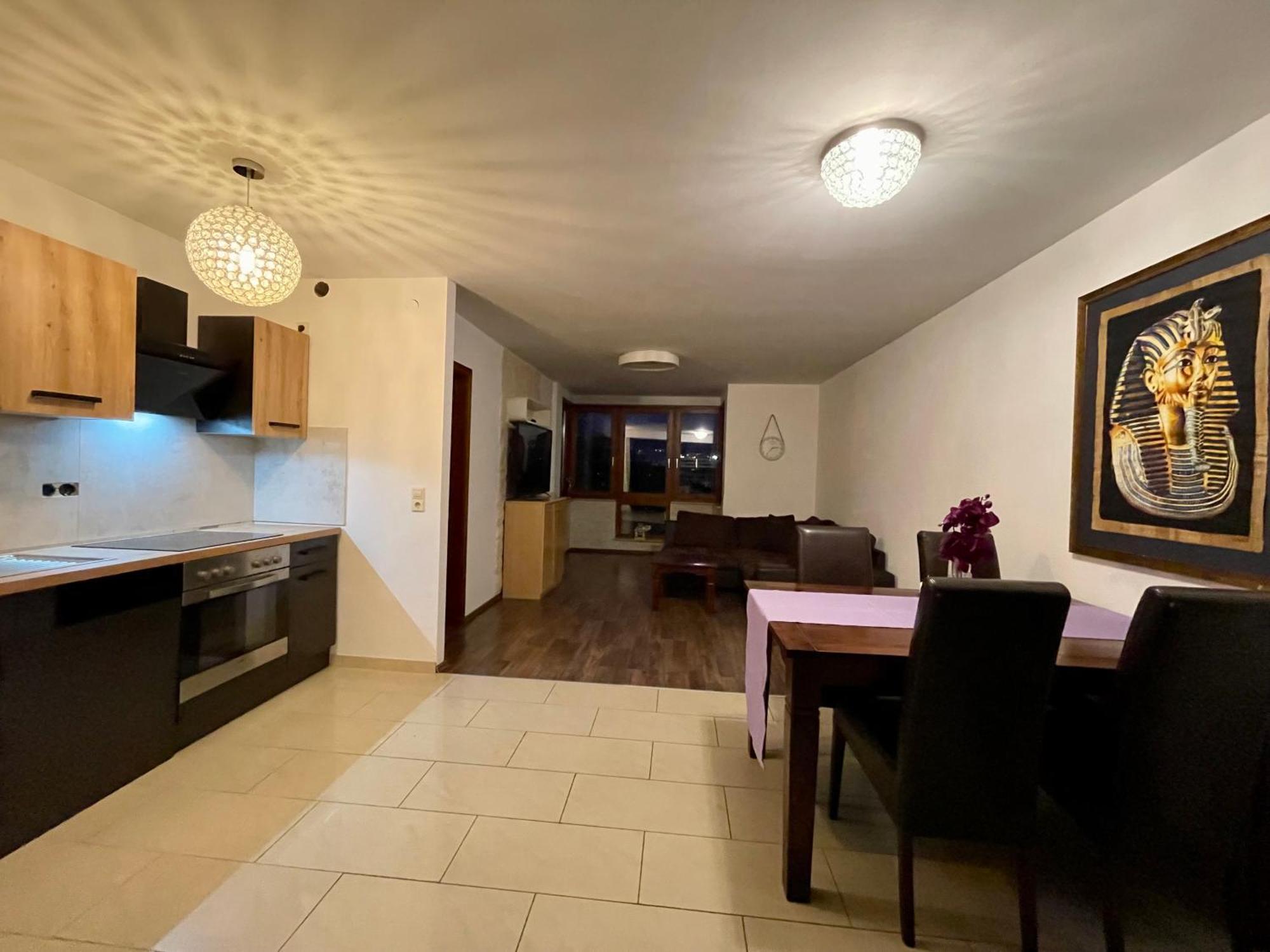 Wunderschoenes Apartment In Der Goldstadt 普福尔茨海姆 外观 照片
