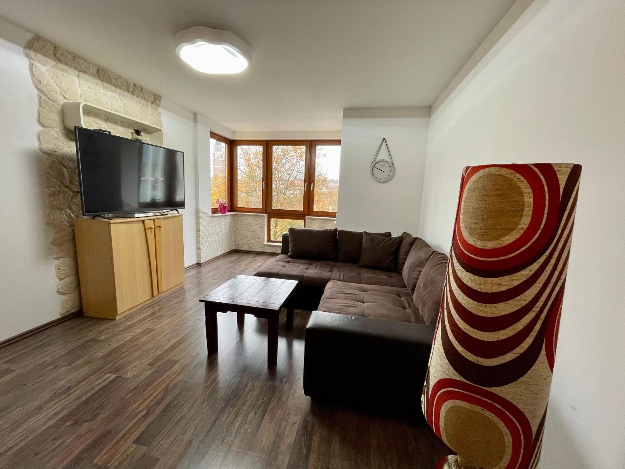Wunderschoenes Apartment In Der Goldstadt 普福尔茨海姆 外观 照片
